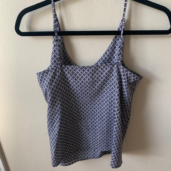 Banana republic - blue/white geometric top - Picture 2 of 3